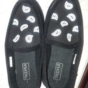 Unisex house slippers/shoes